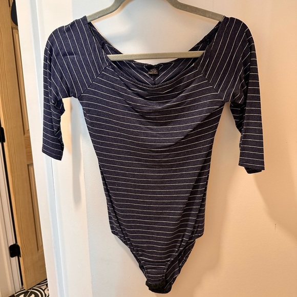 Off the shoulder bodysuit - Picture 4 of 6